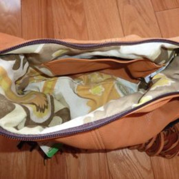 Hides in Hand Saddle Fringe Bag/Purse - Picture 5 of 5